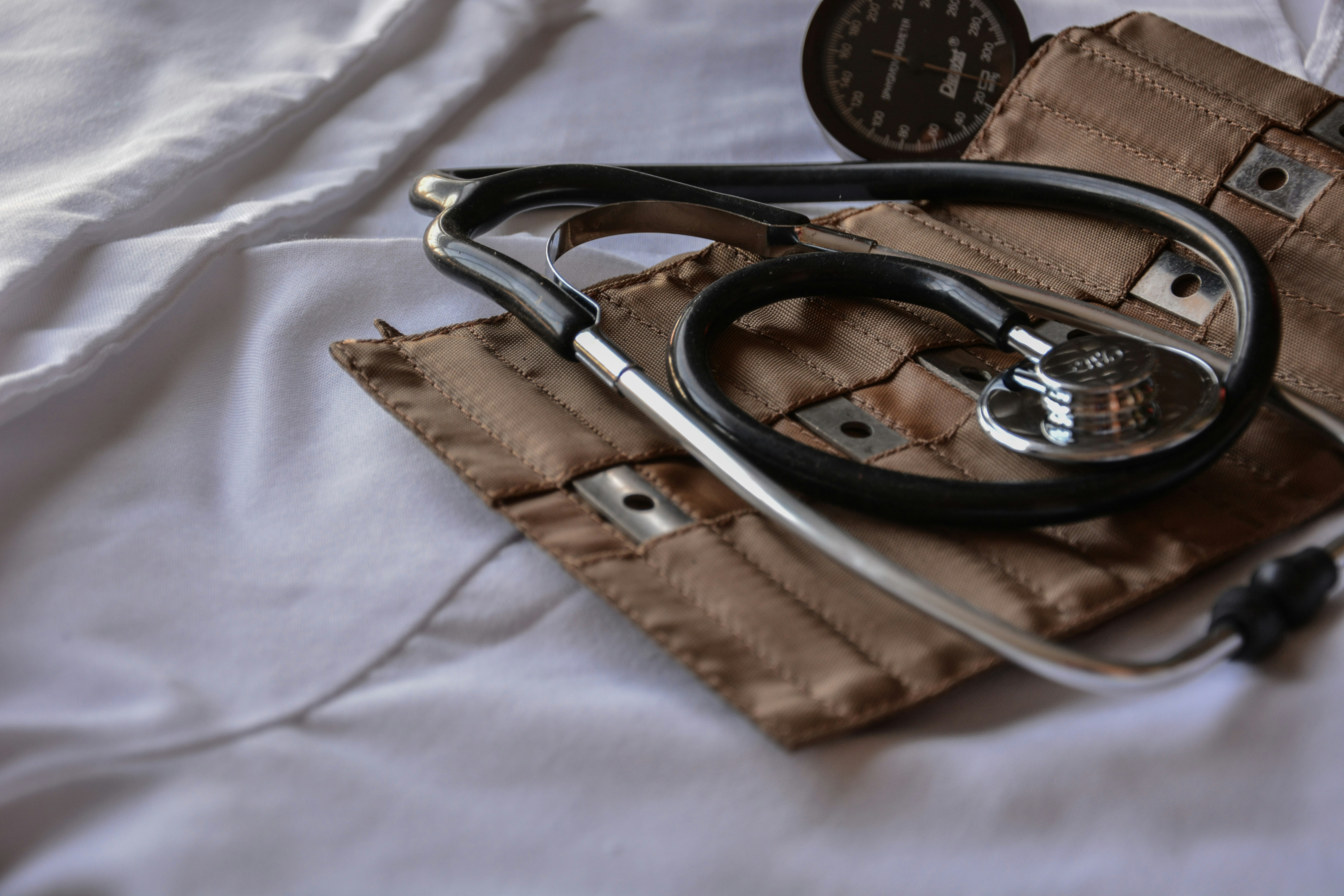 Bias and guideline interpretation in UK clinical assessments
